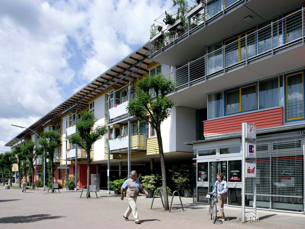 نمای ساختمان- مرکز زندگی سالمندان Burkle-Bleiche در آلمان 