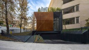 معماری ساختمان بانک کارآفرین اثری از نکست آفیس