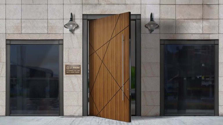 زیبایی درب پیوت