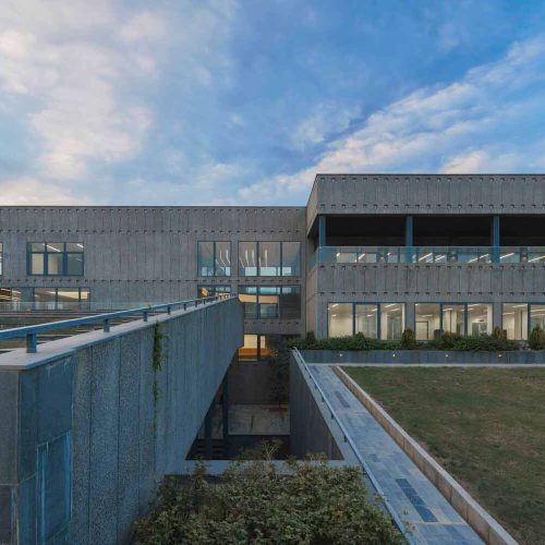 ساختمان اداری سامان ماهواره اثری از گروه معماری هوبا